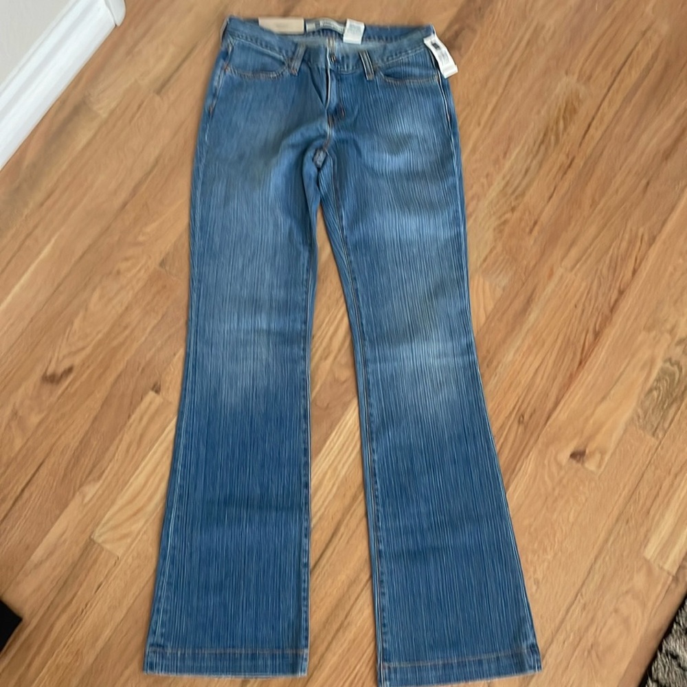 Gap NWT Long and Lean Jeans - Size 6 long
